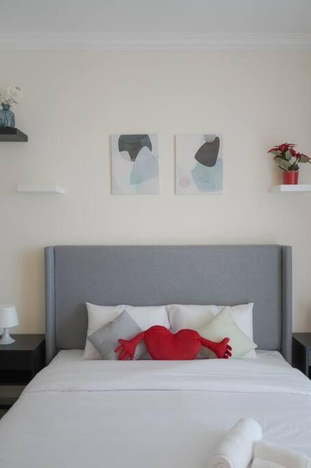 Step Into Serenity - Discover Modern Living In 1Br Apartment With Panoramic Views In Dubai Marina Near Jbr Walk, Beach And Bla Bla Club Extérieur photo